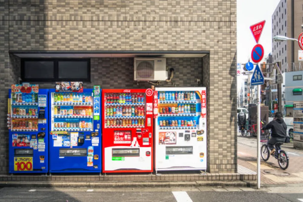 Vending-machines-on-the-street